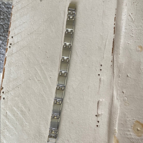 Men’s stainless steel Jewelry Bracelet with Interlocking Links - Picture 4 of 5